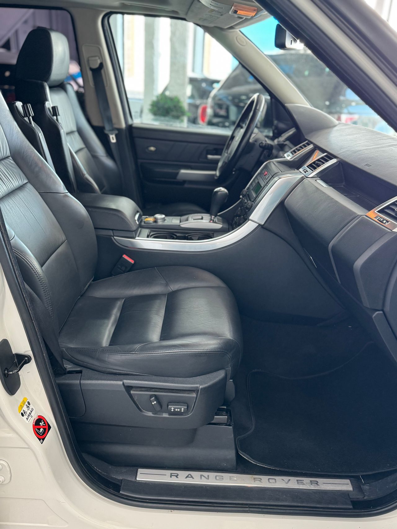 Land-Rover Range Rover Sport 2.7 TDV6 190CV HSE  - Foto 2