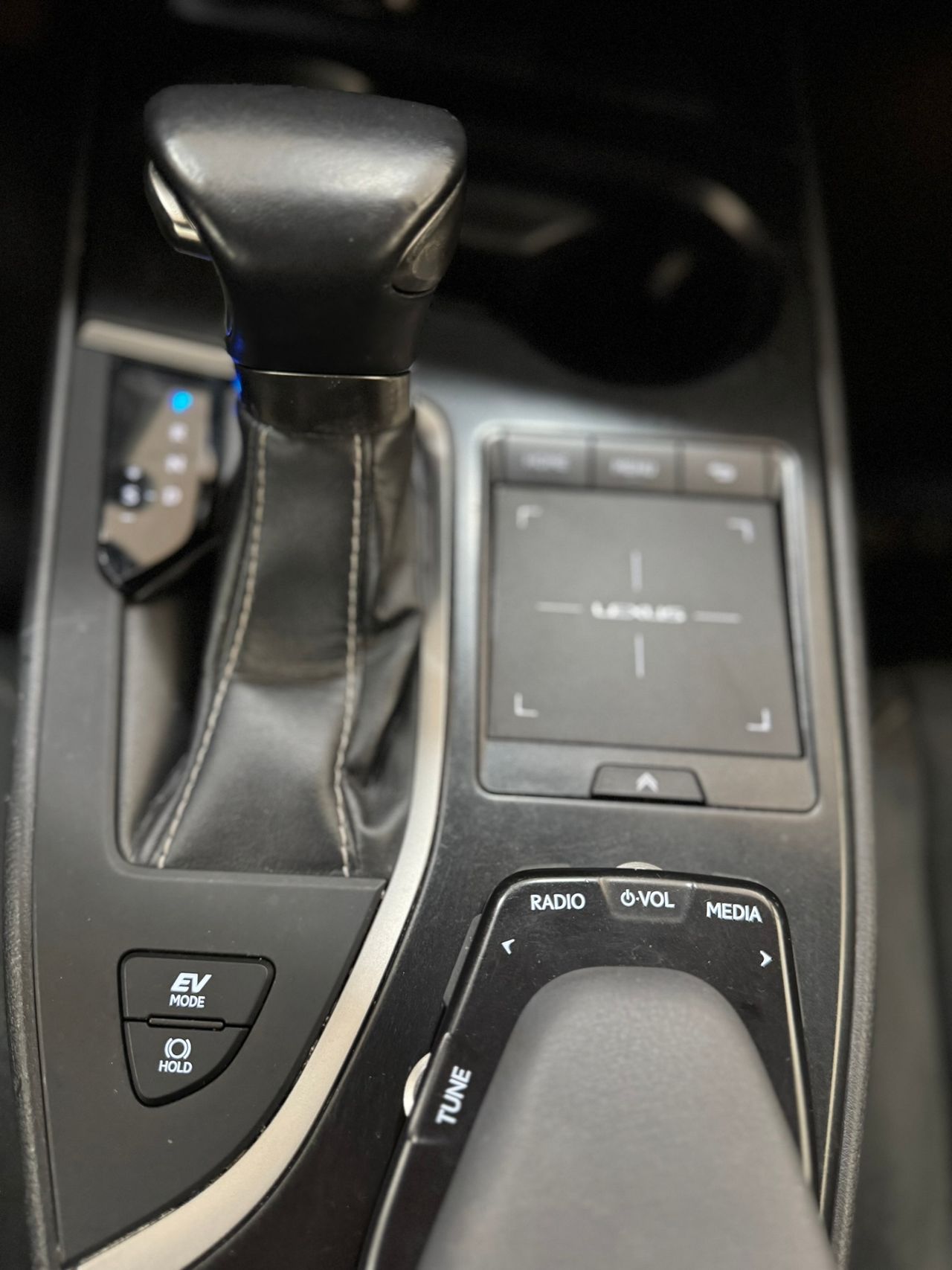 Lexus UX 250h Hybrid Premium  - Foto 2