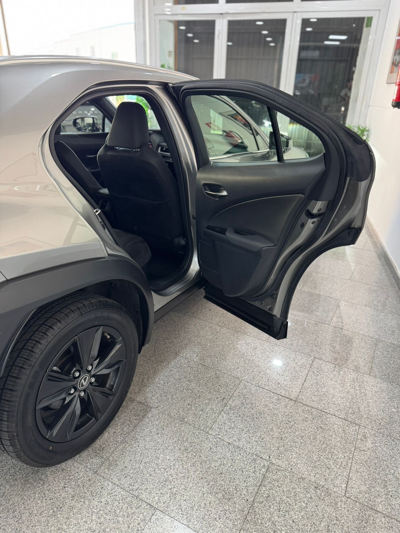 Lexus UX 250h Hybrid Premium  - Foto 2