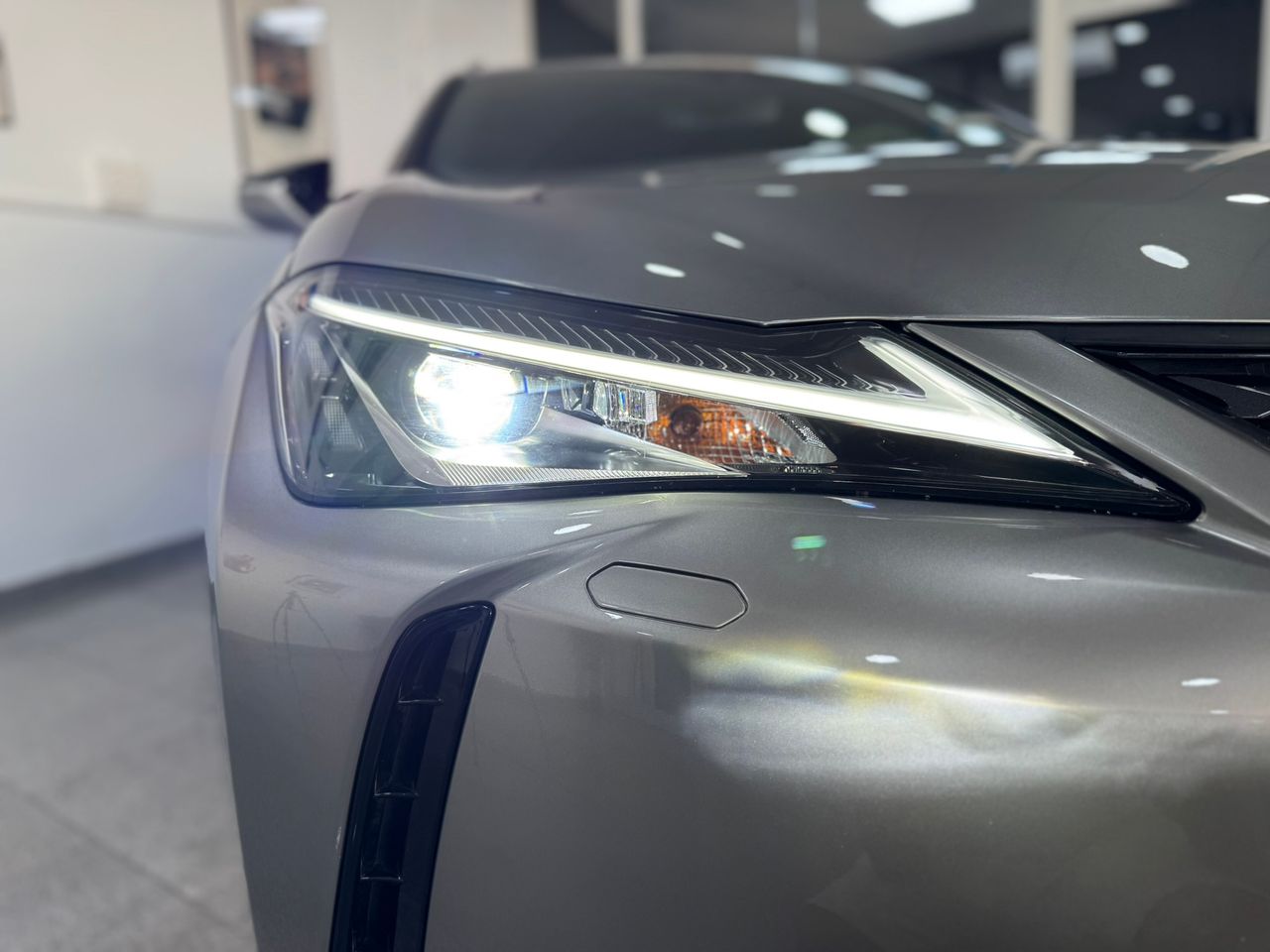 Lexus UX 250h Hybrid Premium  - Foto 2