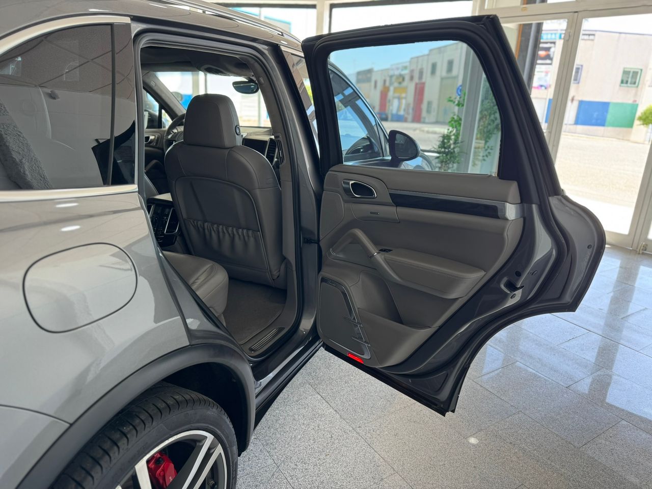 Porsche Cayenne Turbo 500cv  - Foto 2