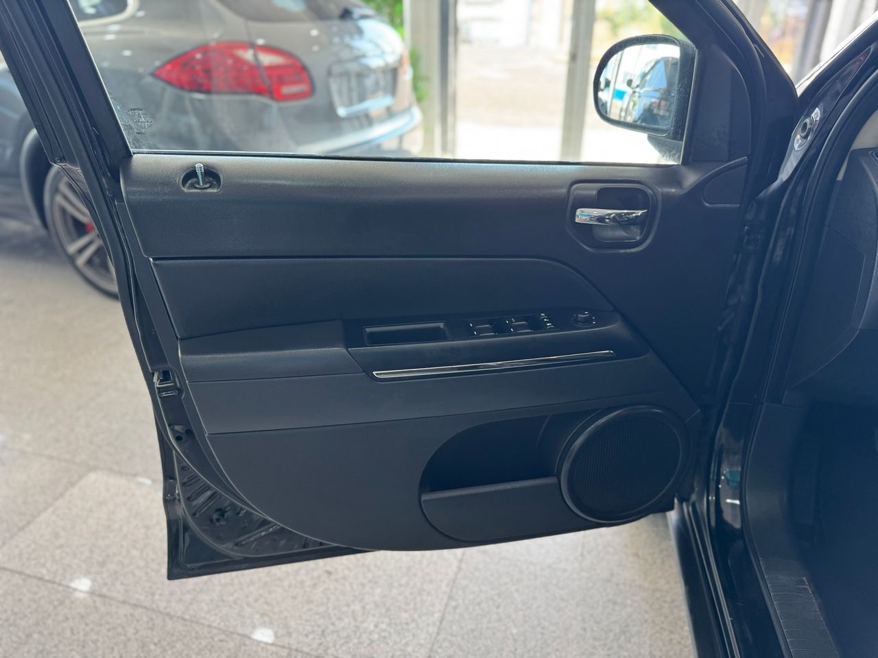 Jeep Compass 2.2 CRD 163CV LIMITED 4X4  - Foto 2