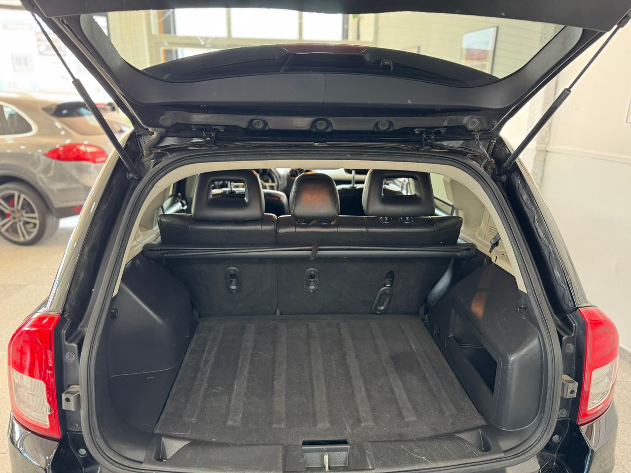 Jeep Compass 2.2 CRD 163CV LIMITED 4X4  - Foto 2