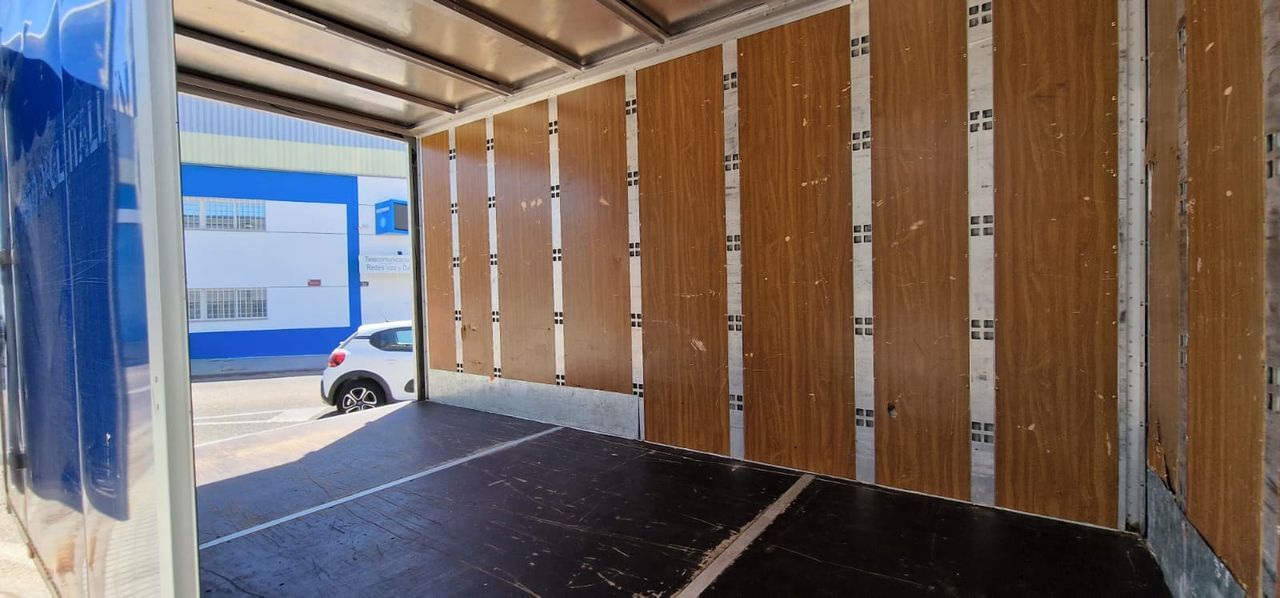 Peugeot Boxer 2.2 HDI 140CV CARROZADO 20m Cubicos  - Foto 2