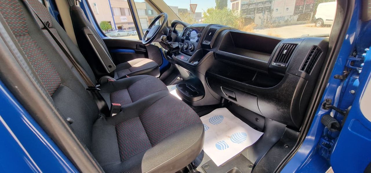 Peugeot Boxer 2.2 HDI 140CV CARROZADO 20m Cubicos  - Foto 2