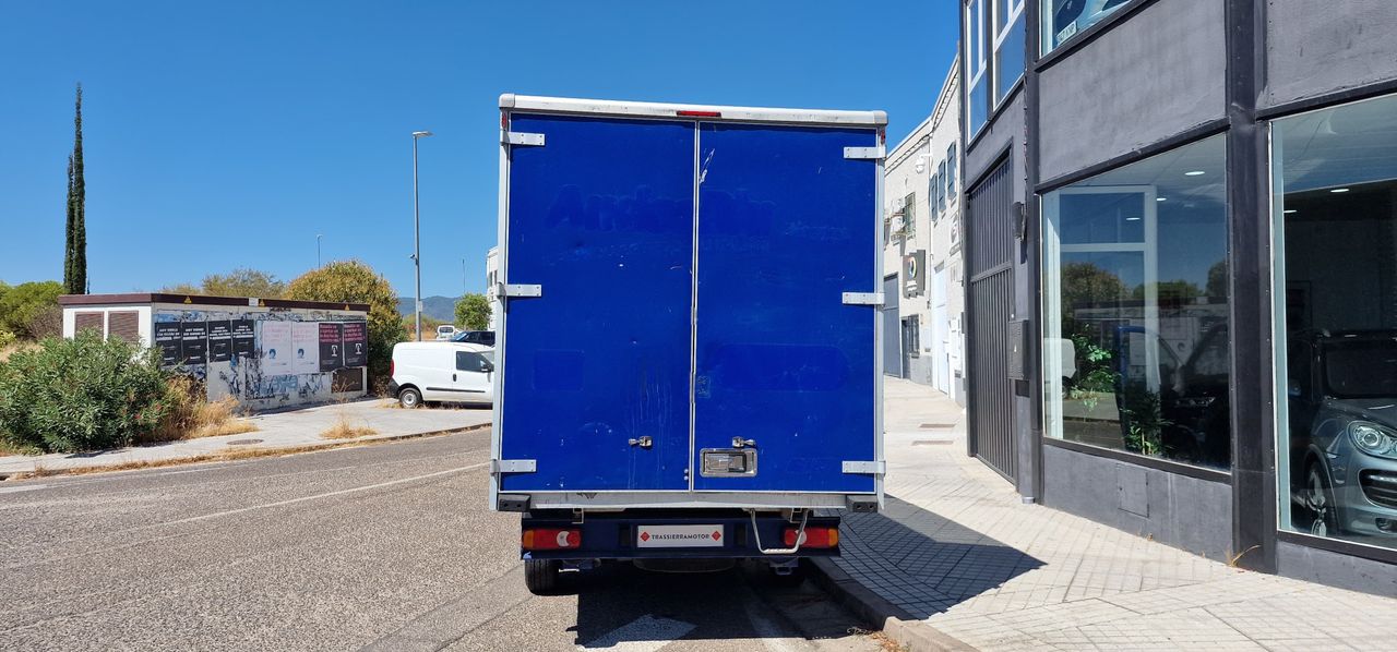 Peugeot Boxer 2.2 HDI 140CV CARROZADO 20m Cubicos  - Foto 2