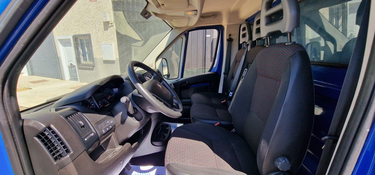 Peugeot Boxer 2.2 HDI 140CV CARROZADO 20m Cubicos  - Foto 2