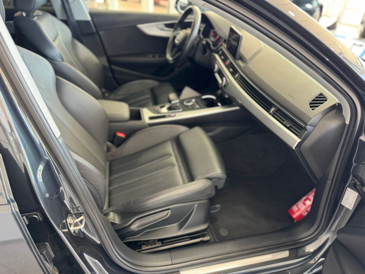 Audi A4 AVANT 2.0 TDI SPORT S-TRONIC  - Foto 2