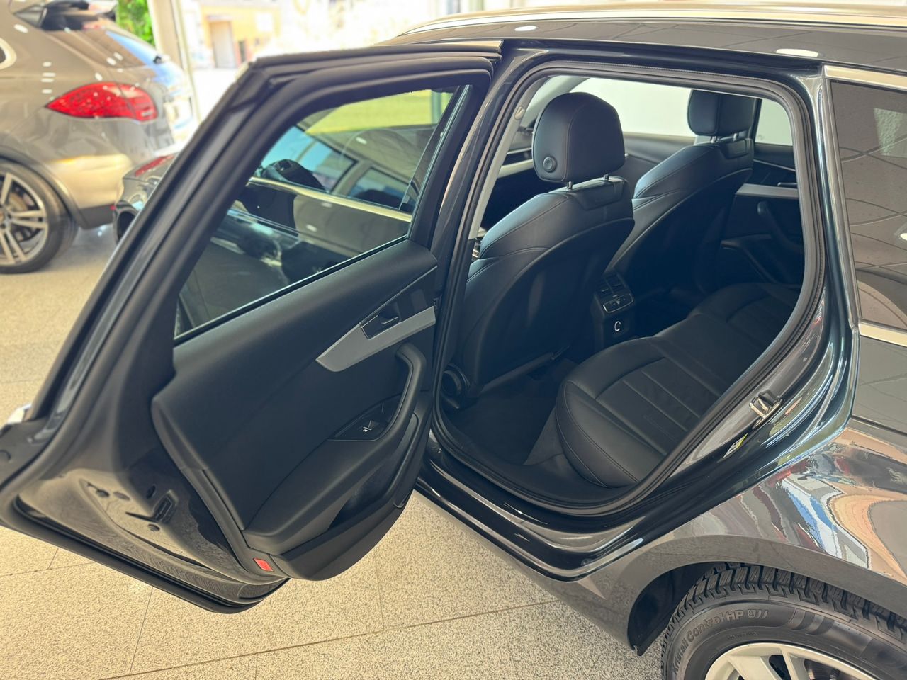 Audi A4 AVANT 2.0 TDI SPORT S-TRONIC  - Foto 2