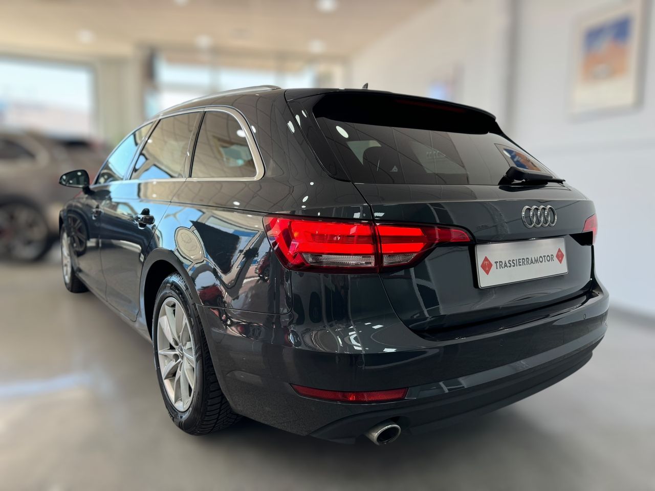 Audi A4 AVANT 2.0 TDI SPORT S-TRONIC  - Foto 2