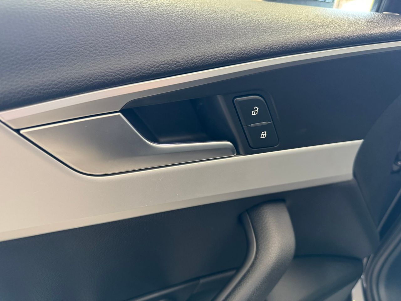 Audi A4 AVANT 2.0 TDI SPORT S-TRONIC  - Foto 2