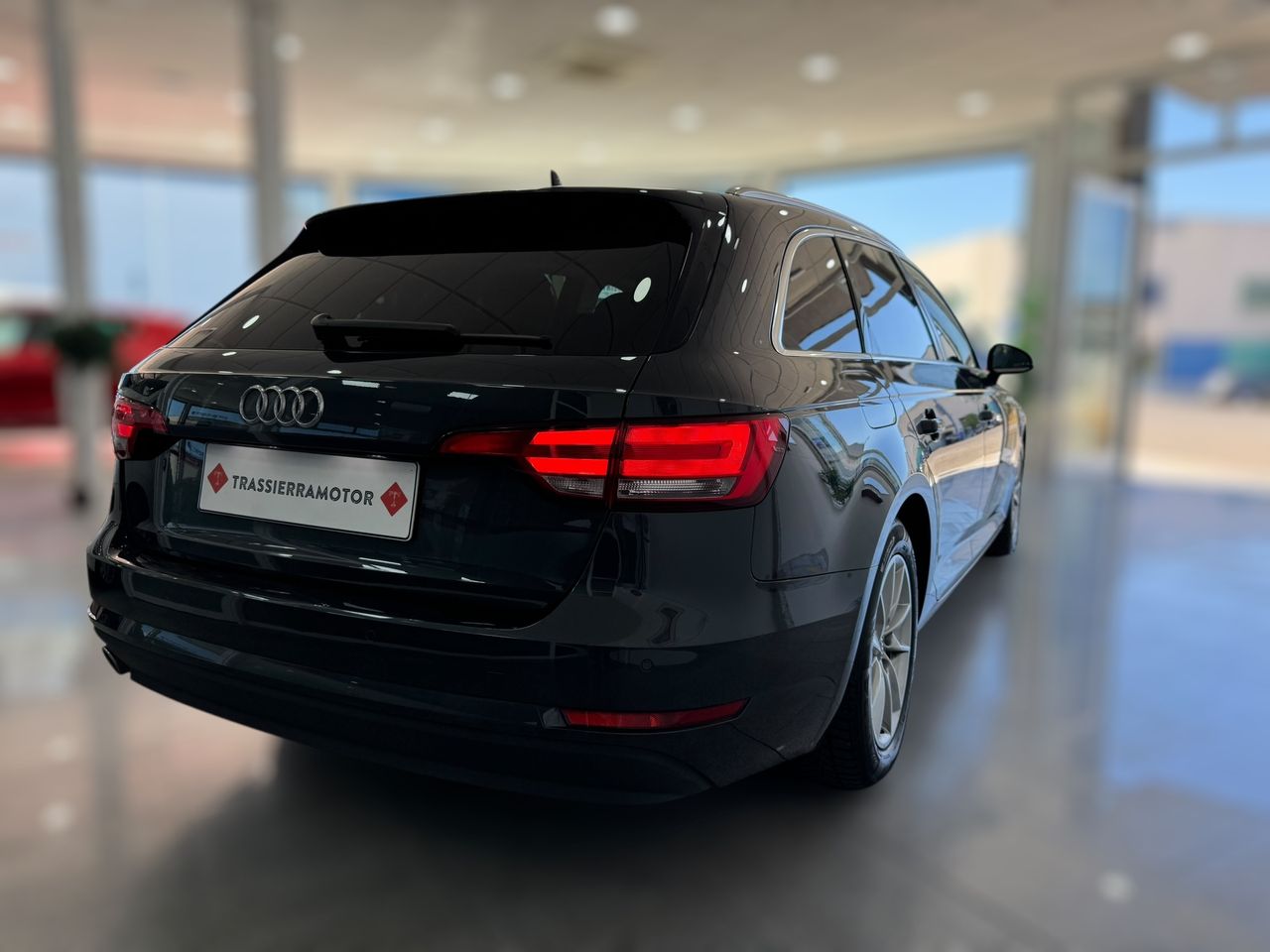 Audi A4 AVANT 2.0 TDI SPORT S-TRONIC  - Foto 2