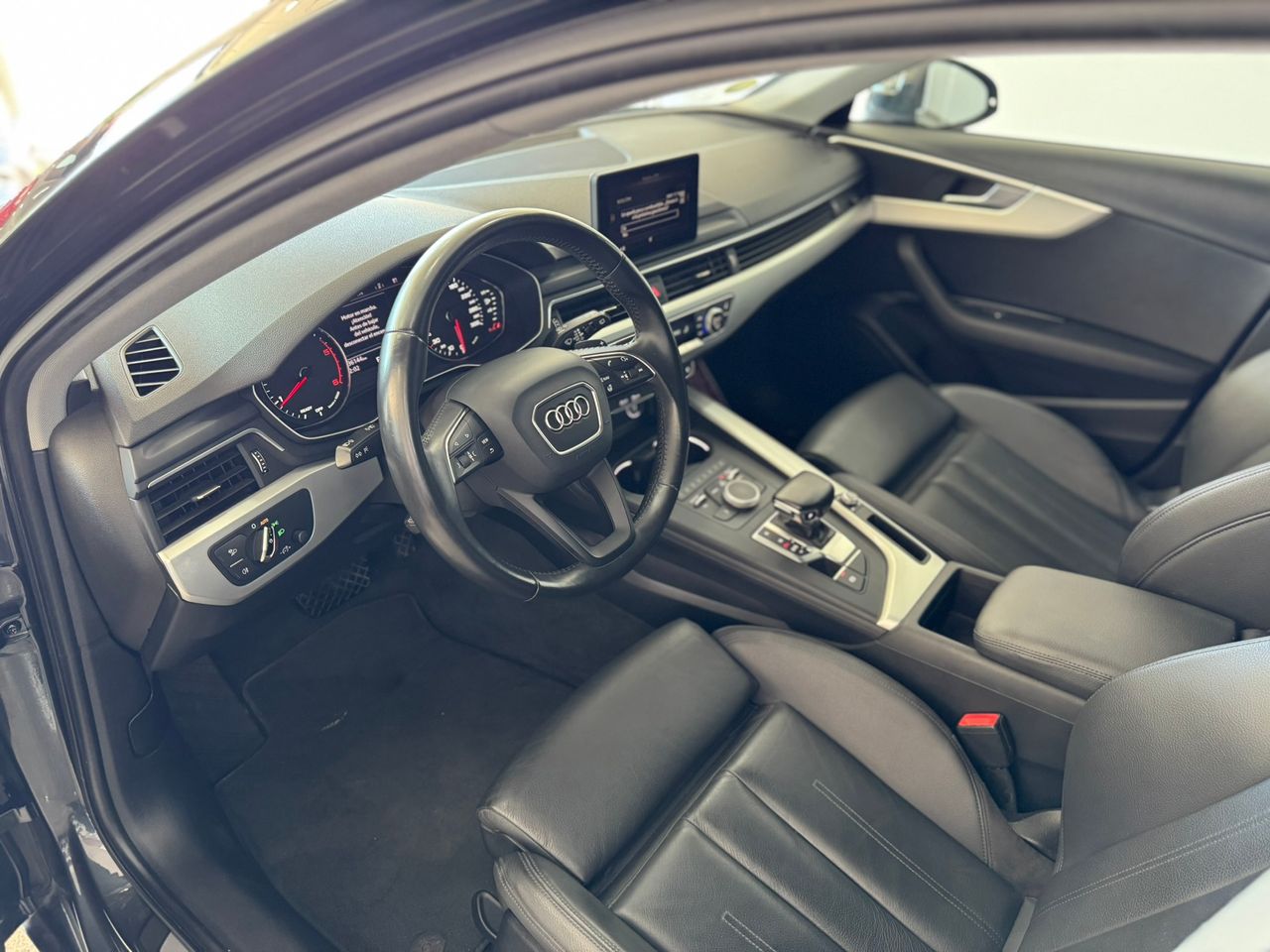 Audi A4 AVANT 2.0 TDI SPORT S-TRONIC  - Foto 2