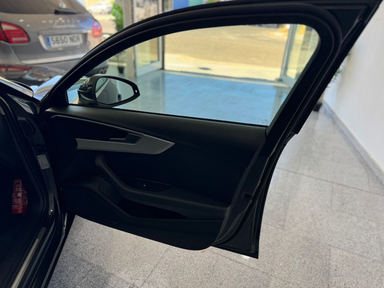 Audi A4 AVANT 2.0 TDI SPORT S-TRONIC  - Foto 2
