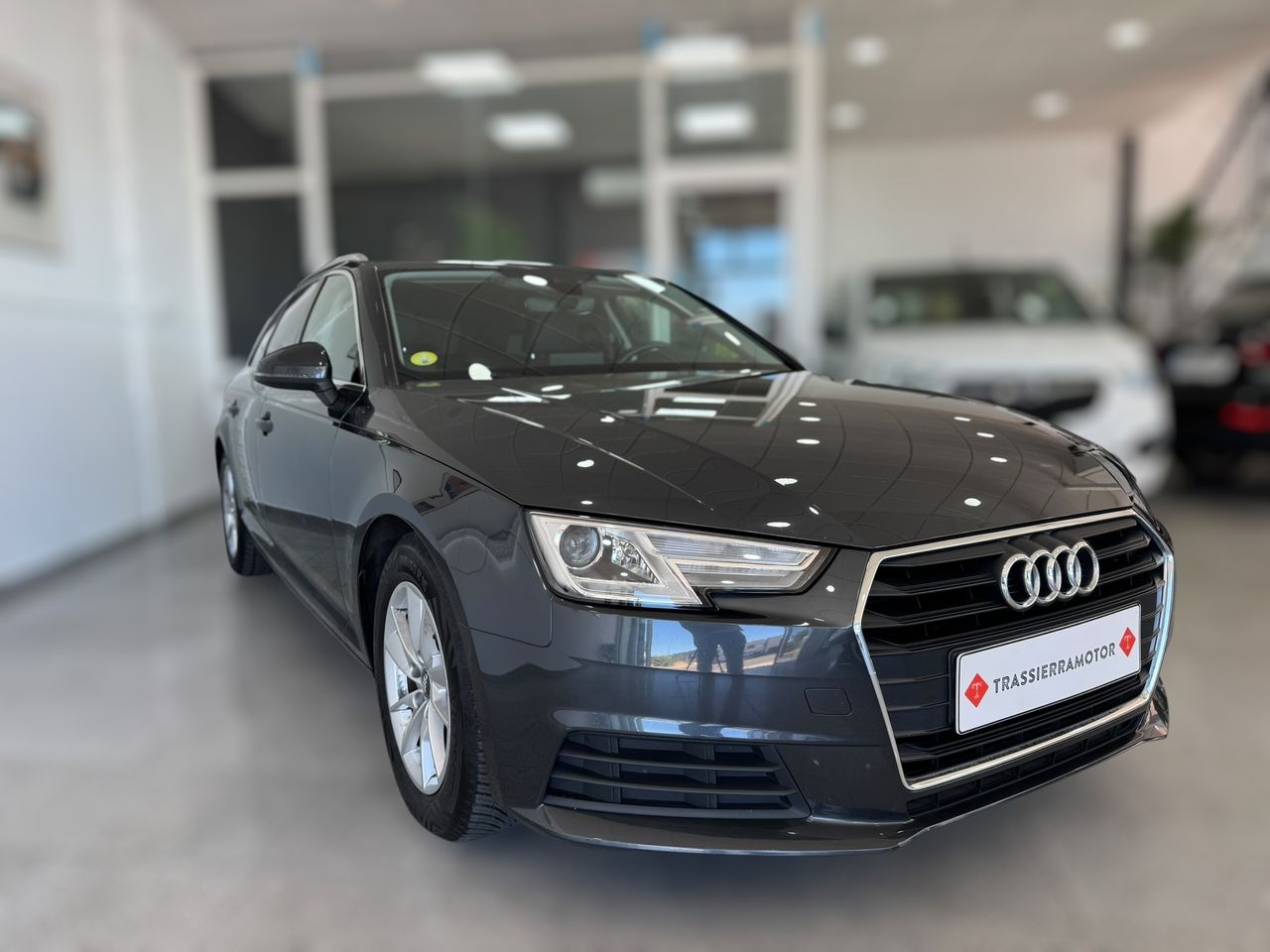 Audi A4 AVANT 2.0 TDI SPORT S-TRONIC  - Foto 2
