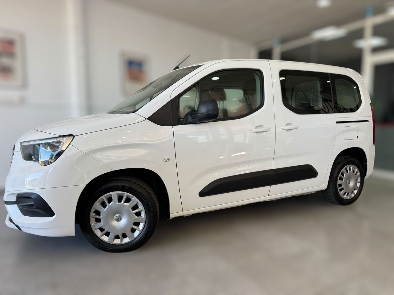 Opel Combo LIFE S/S EDITION PLUS L (COMBI)  - Foto 2