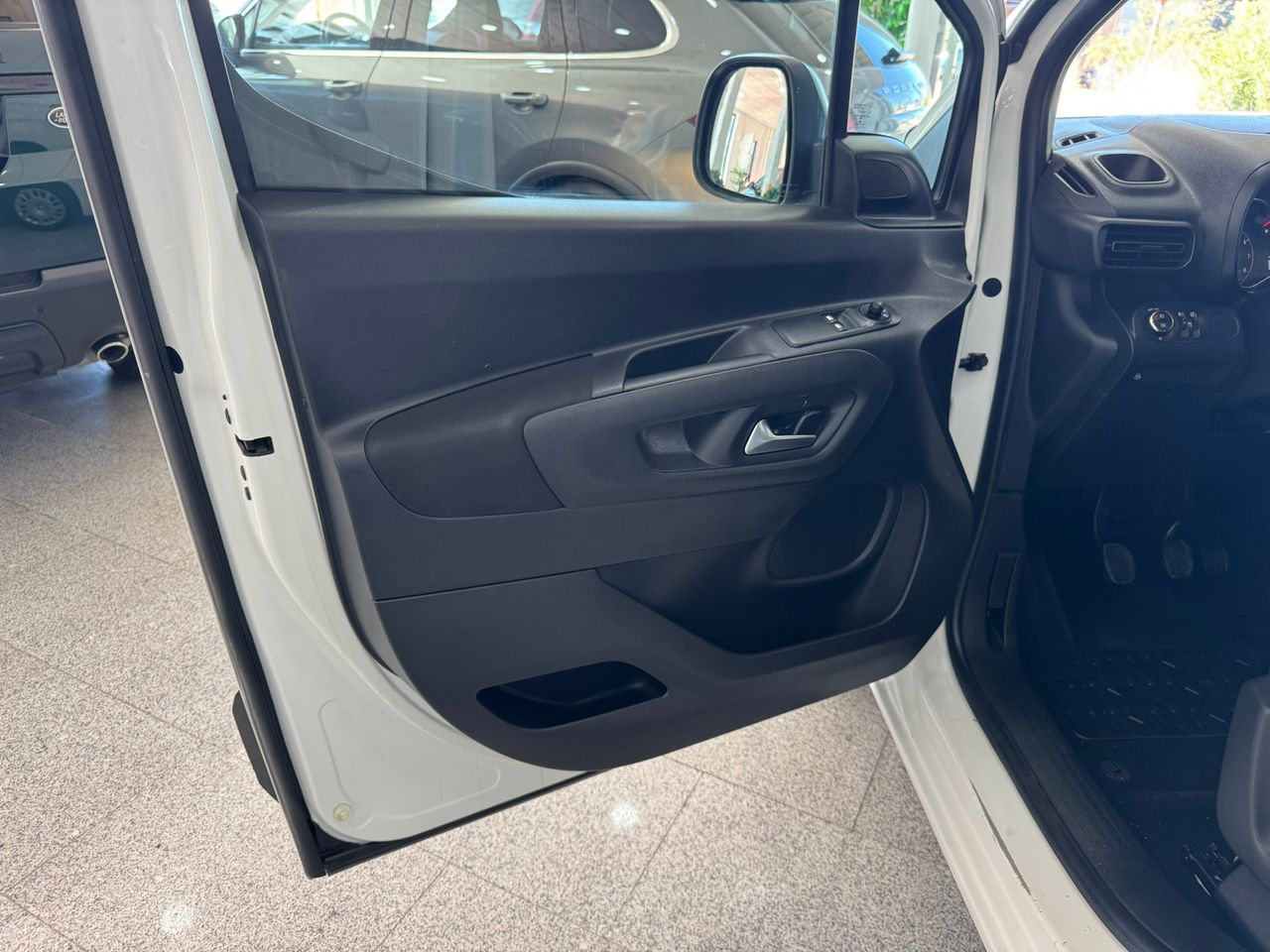 Opel Combo LIFE S/S EDITION PLUS L (COMBI)  - Foto 2