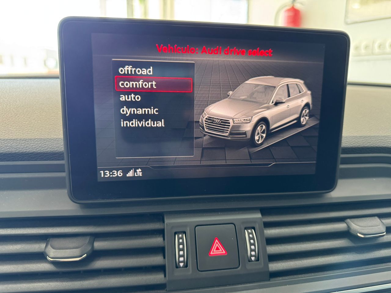 Audi Q5 2.0 TDI SPORT   - Foto 2