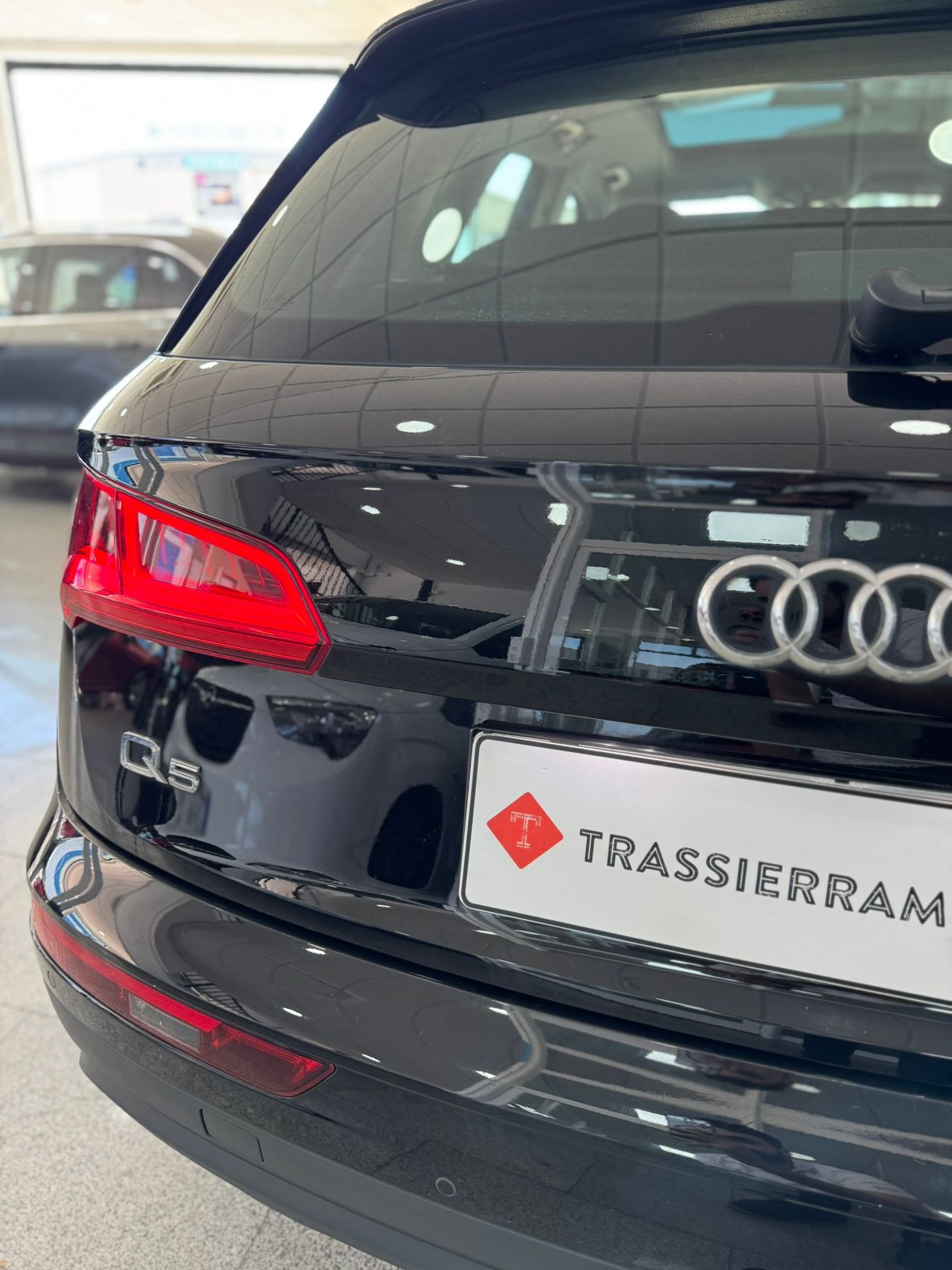 Audi Q5 2.0 TDI SPORT   - Foto 2