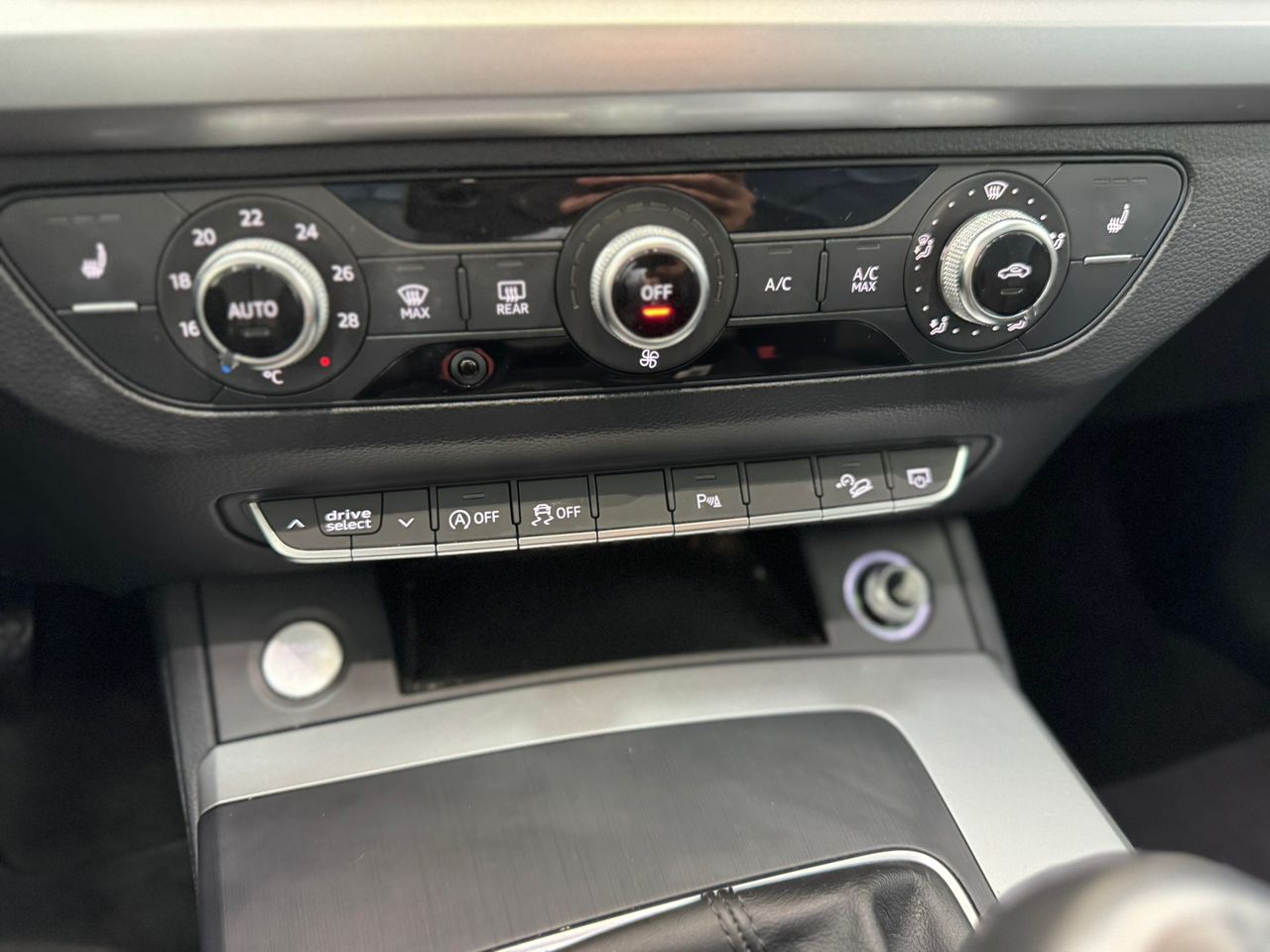 Audi Q5 2.0 TDI SPORT   - Foto 2