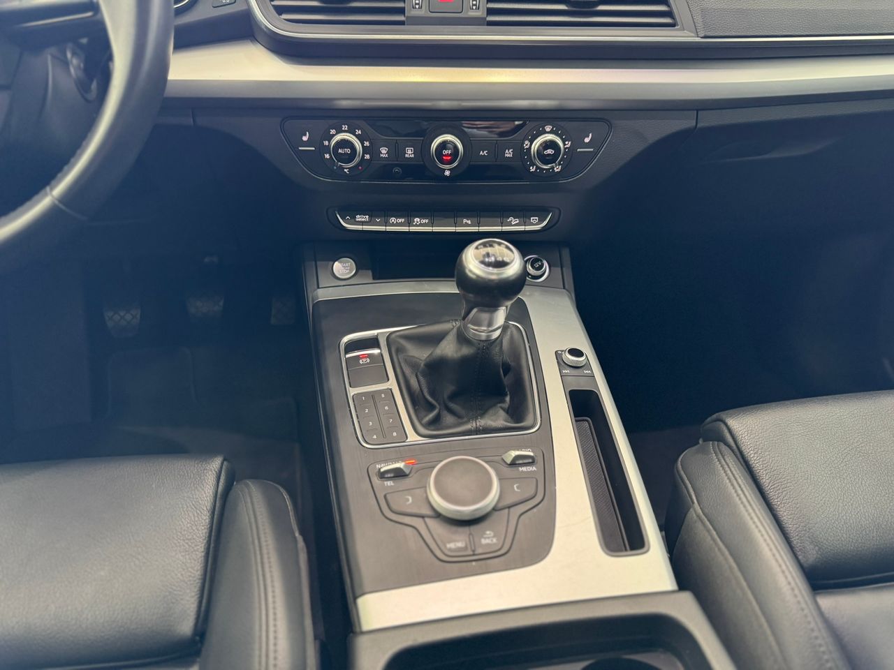 Audi Q5 2.0 TDI SPORT   - Foto 2