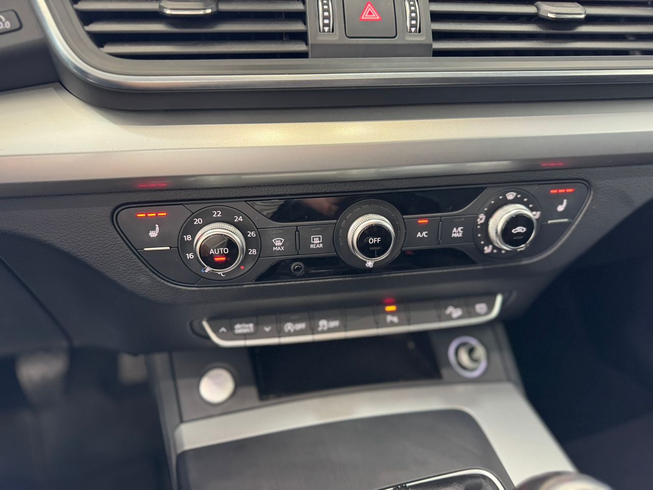 Audi Q5 2.0 TDI SPORT   - Foto 2