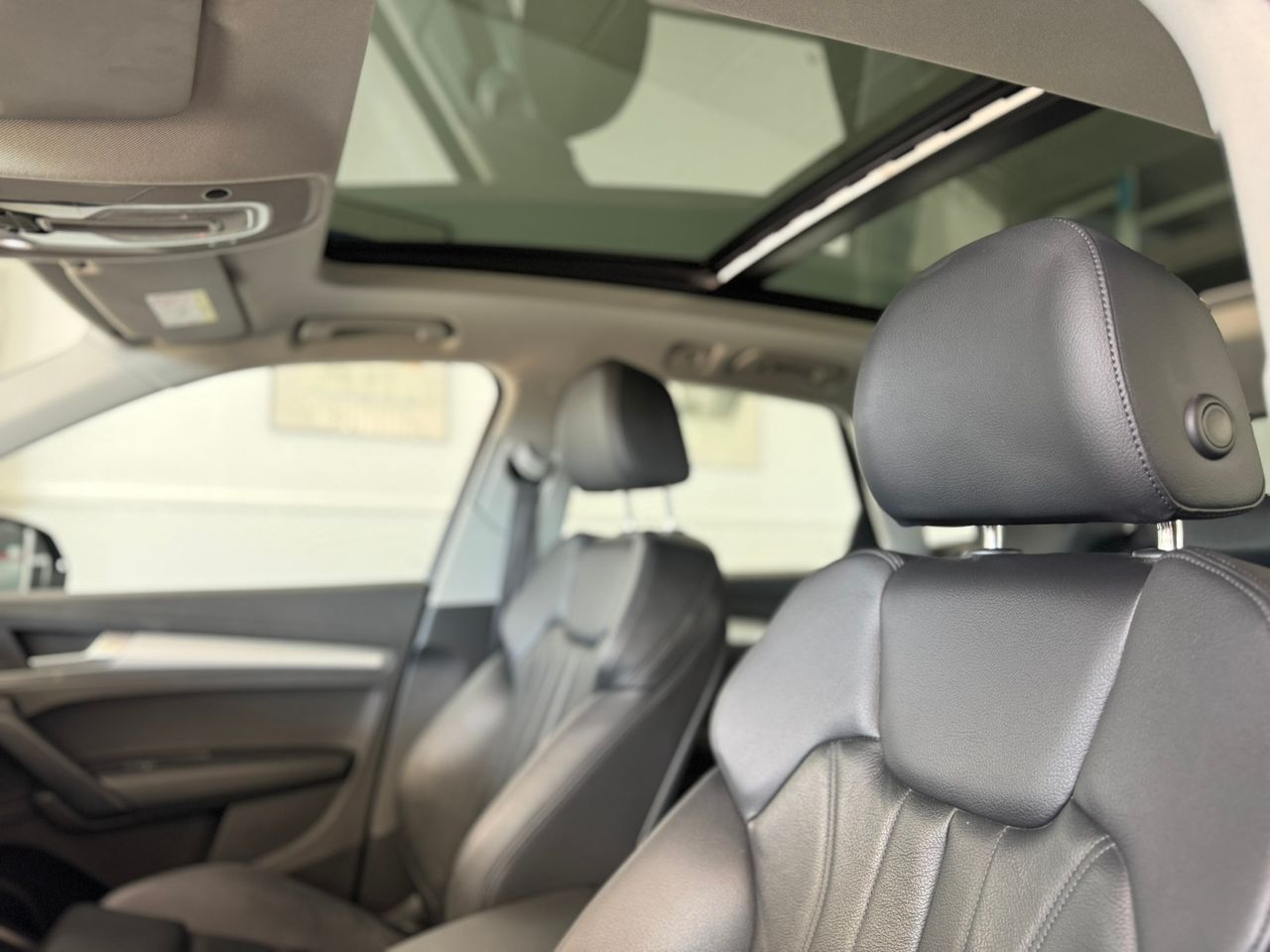 Audi Q5 2.0 TDI SPORT   - Foto 2