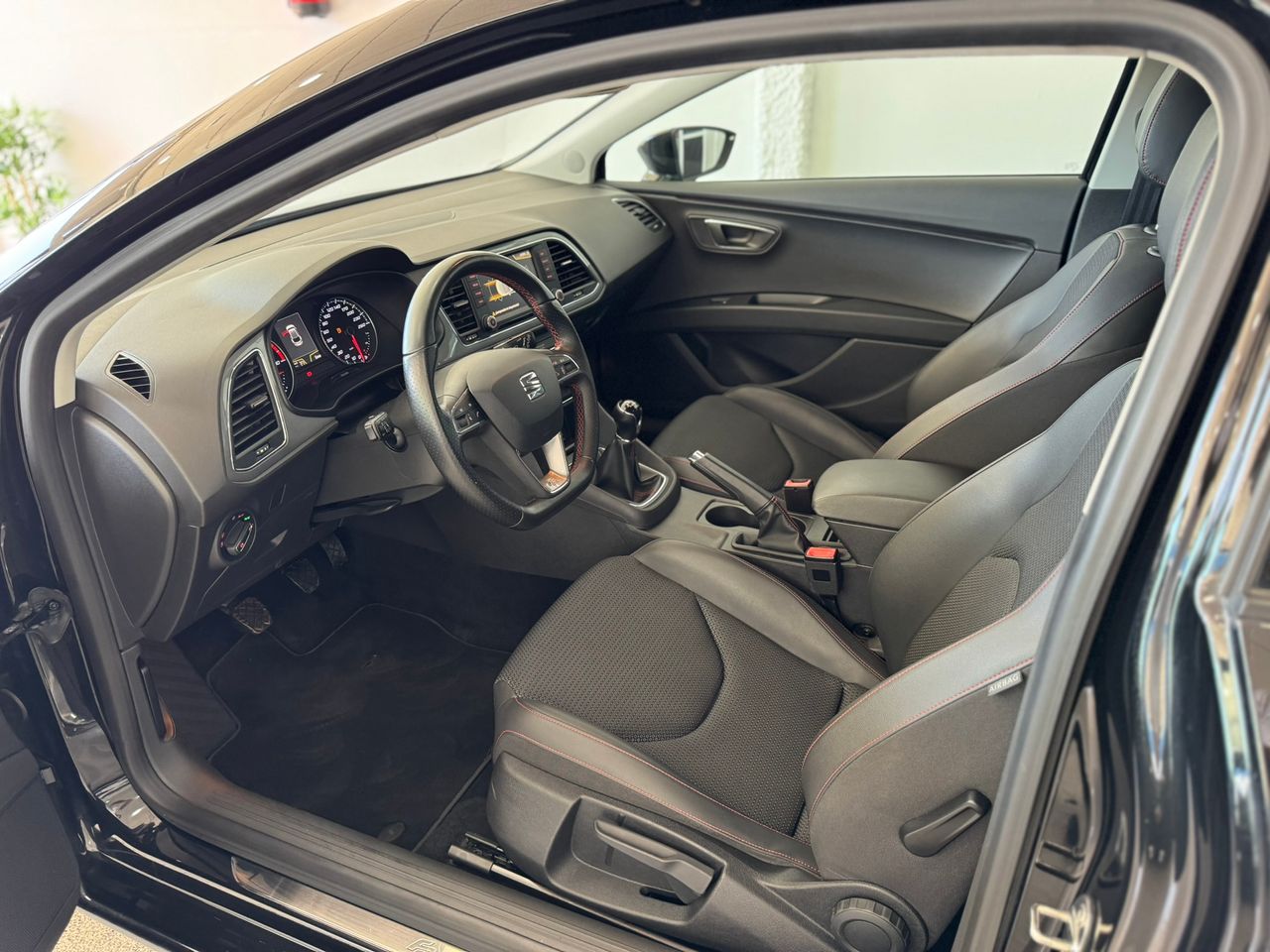 Seat Leon FR PLUS SC 1.4 TSI 125CV  - Foto 2