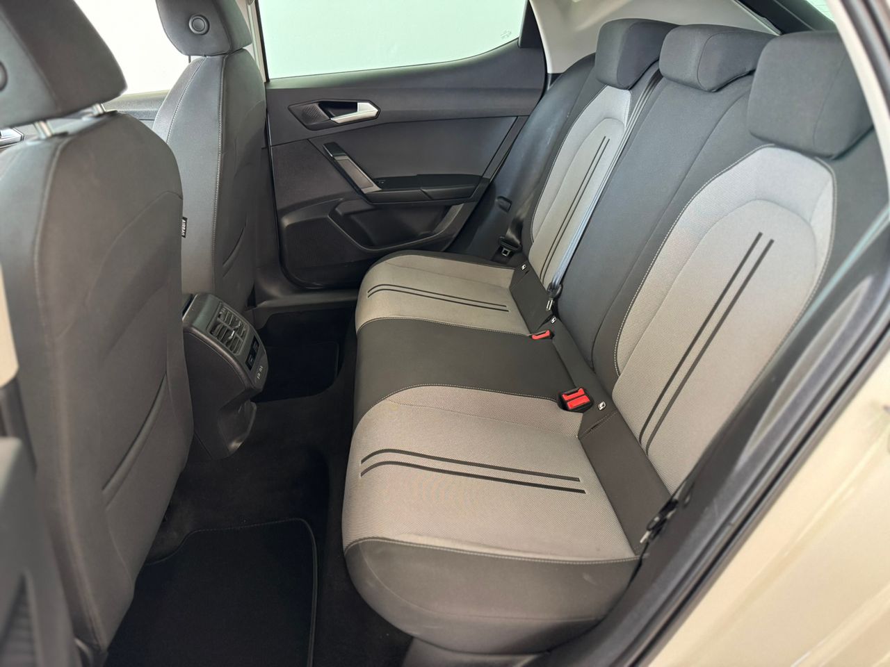 Seat Leon 2.0 TDI STYLE GO 2021  - Foto 2