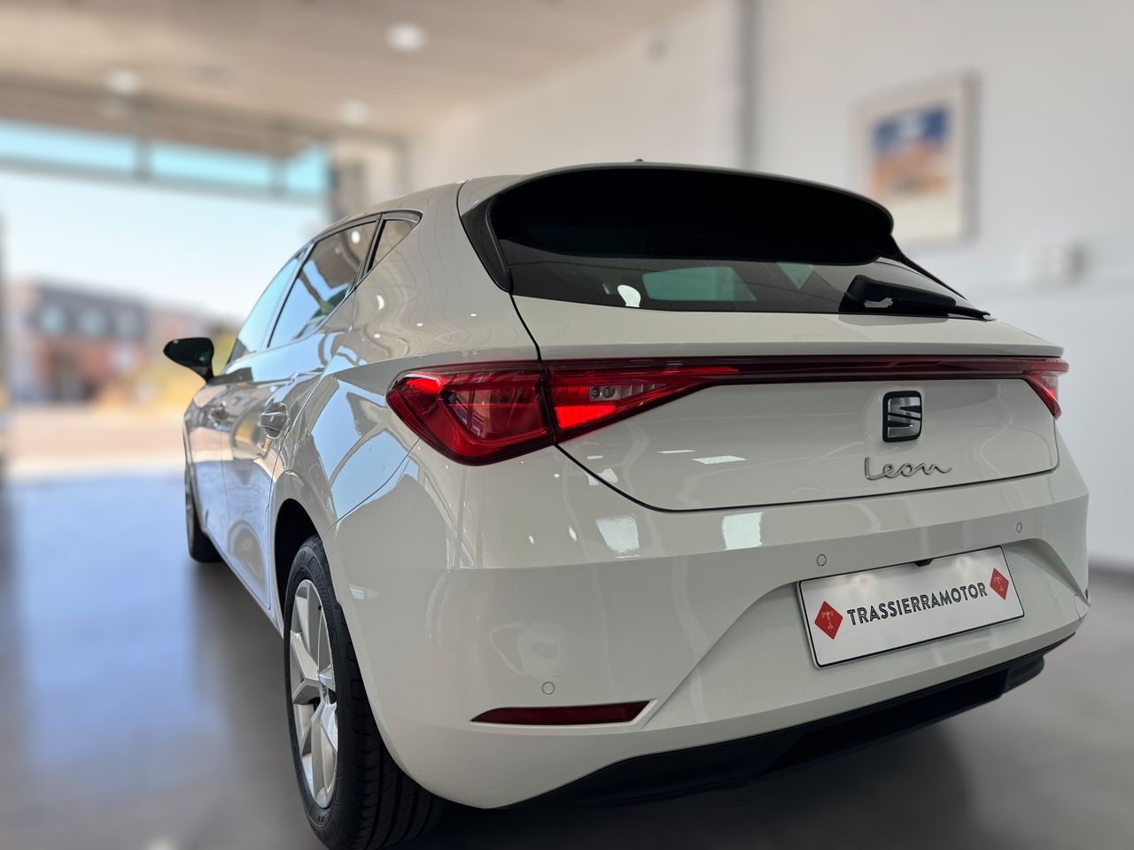 Seat Leon 2.0 TDI STYLE GO 2021  - Foto 2
