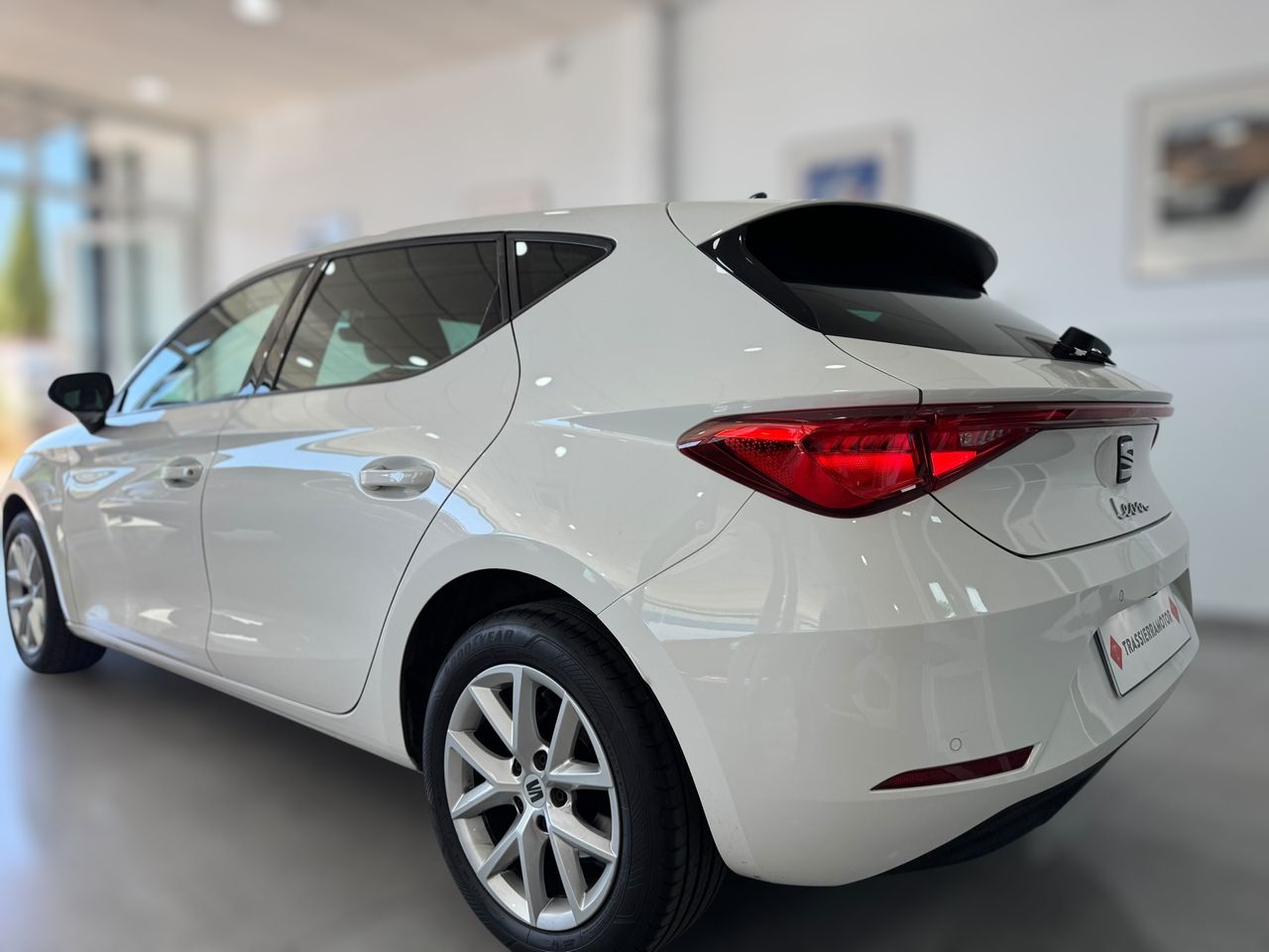 Seat Leon 2.0 TDI STYLE GO 2021  - Foto 2