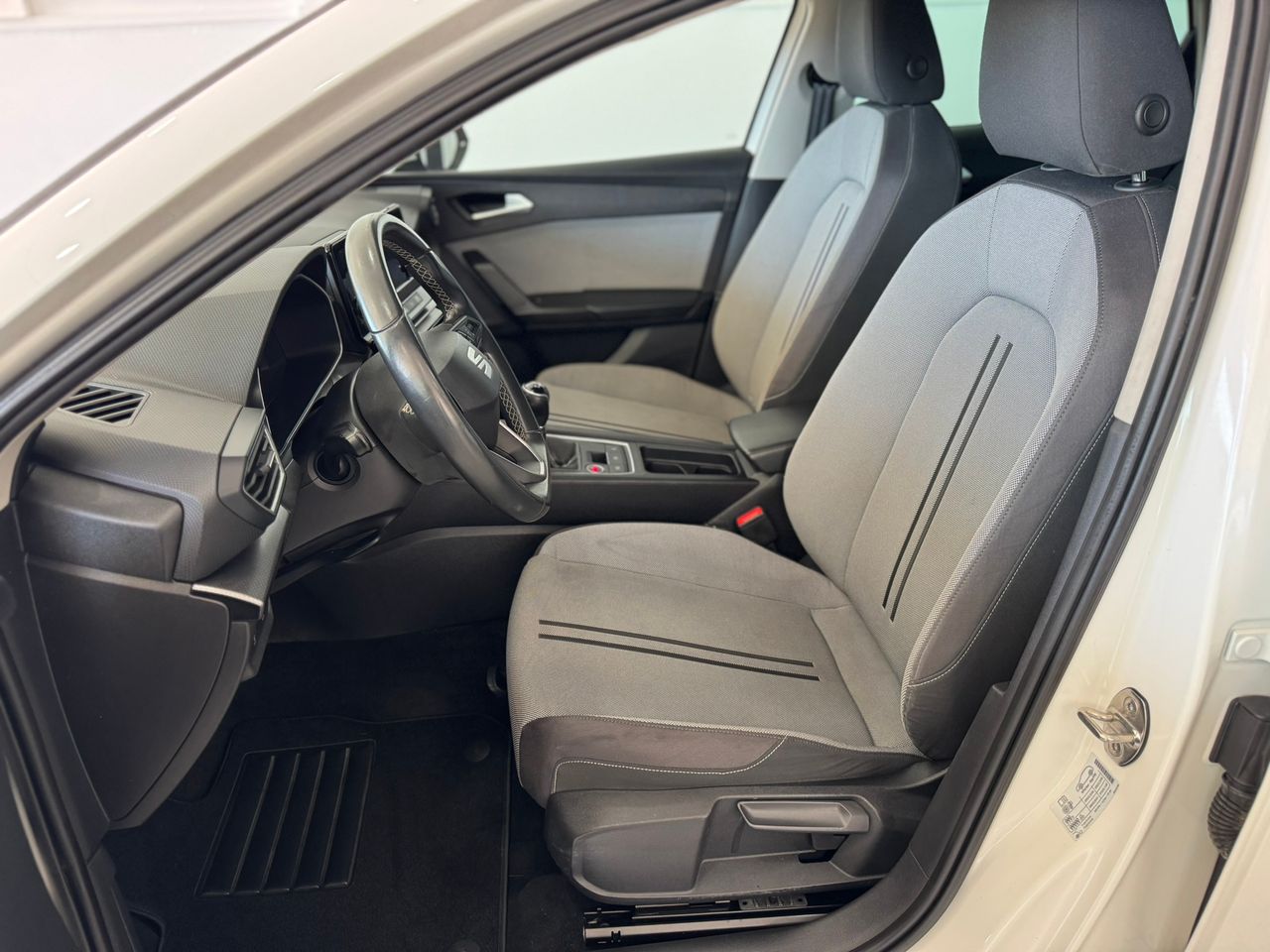 Seat Leon 2.0 TDI STYLE GO 2021  - Foto 2