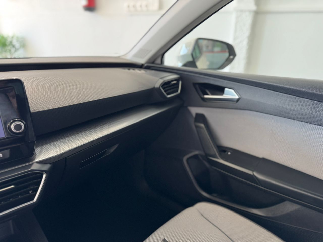 Seat Leon 2.0 TDI STYLE GO 2021  - Foto 2