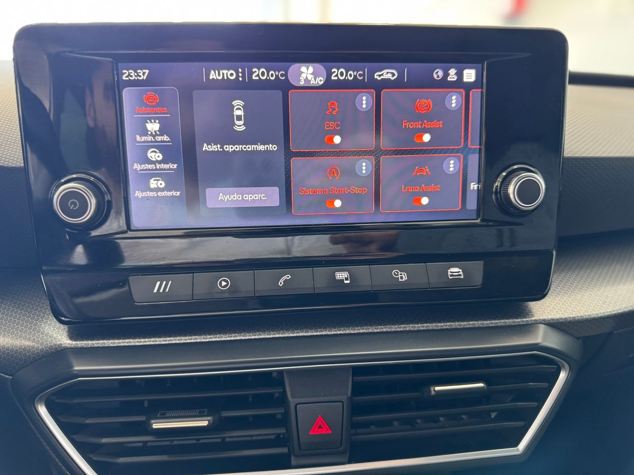 Seat Leon 2.0 TDI STYLE GO 2021  - Foto 2