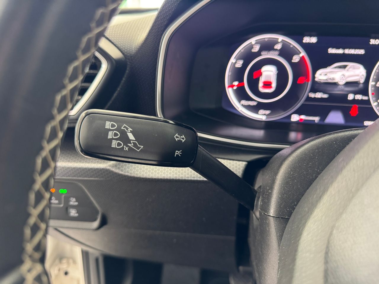 Seat Leon 2.0 TDI STYLE GO 2021  - Foto 2