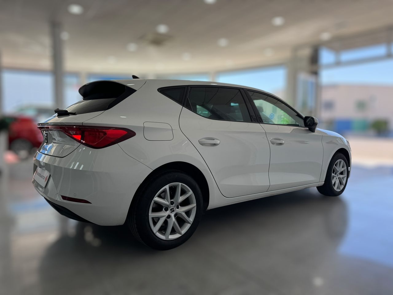 Seat Leon 2.0 TDI STYLE GO 2021  - Foto 2