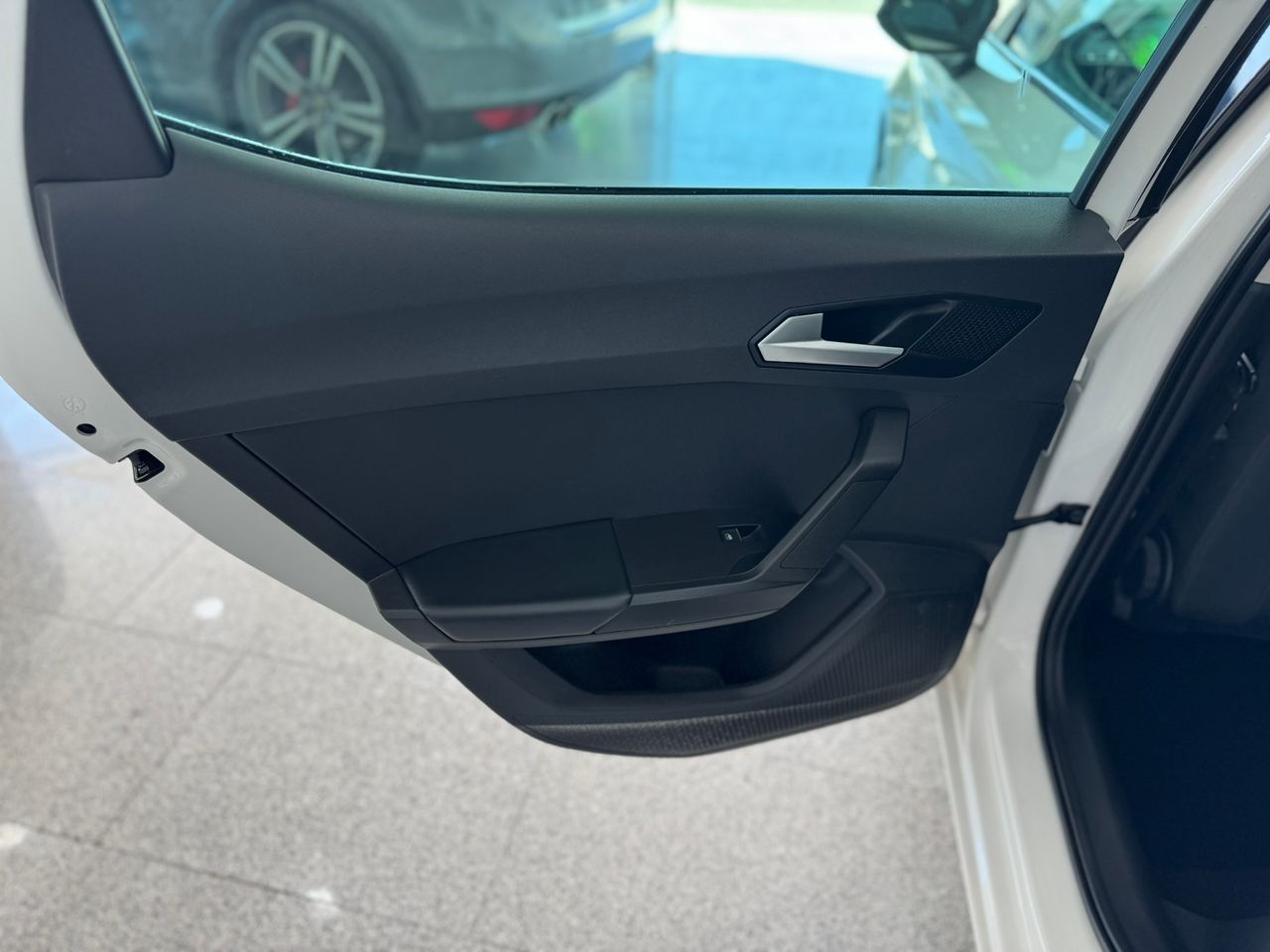 Seat Leon 2.0 TDI STYLE GO 2021  - Foto 2