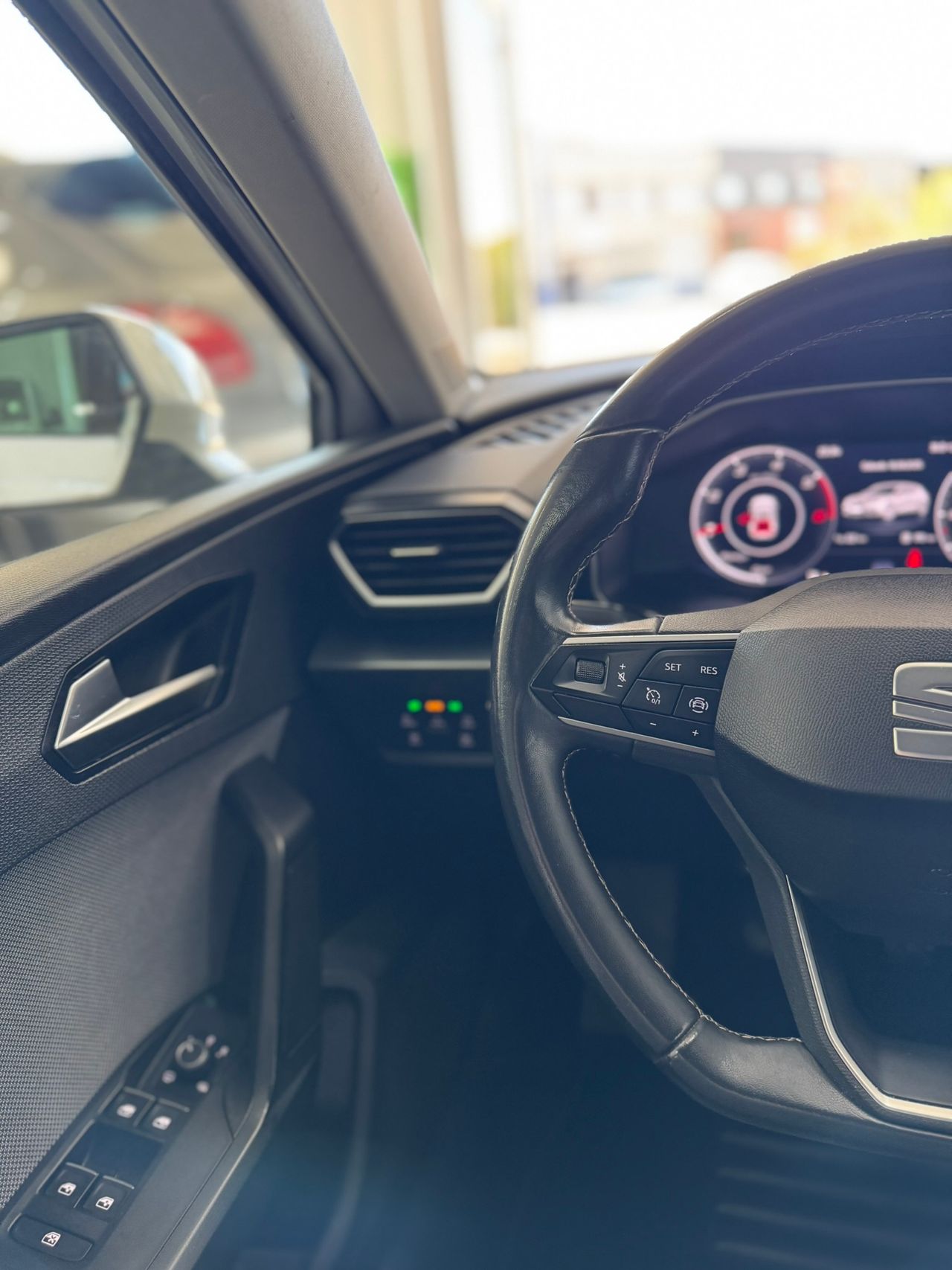 Seat Leon 2.0 TDI STYLE GO 2021  - Foto 2