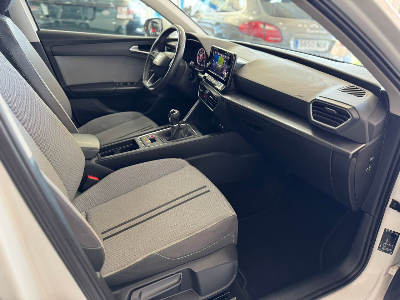 Seat Leon 2.0 TDI STYLE GO 2021  - Foto 2