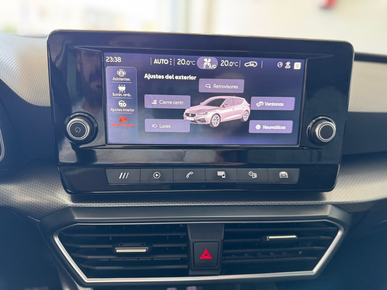 Seat Leon 2.0 TDI STYLE GO 2021  - Foto 2