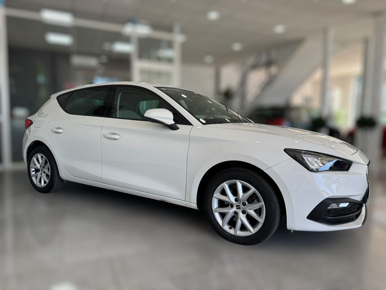 Seat Leon 2.0 TDI STYLE GO 2021  - Foto 2