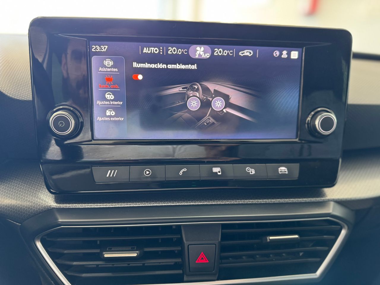 Seat Leon 2.0 TDI STYLE GO 2021  - Foto 2