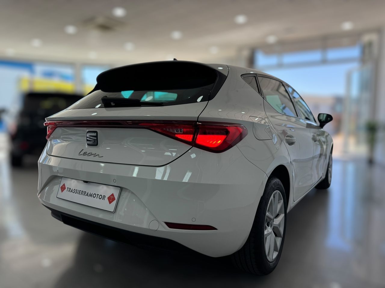 Seat Leon 2.0 TDI STYLE GO 2021  - Foto 2