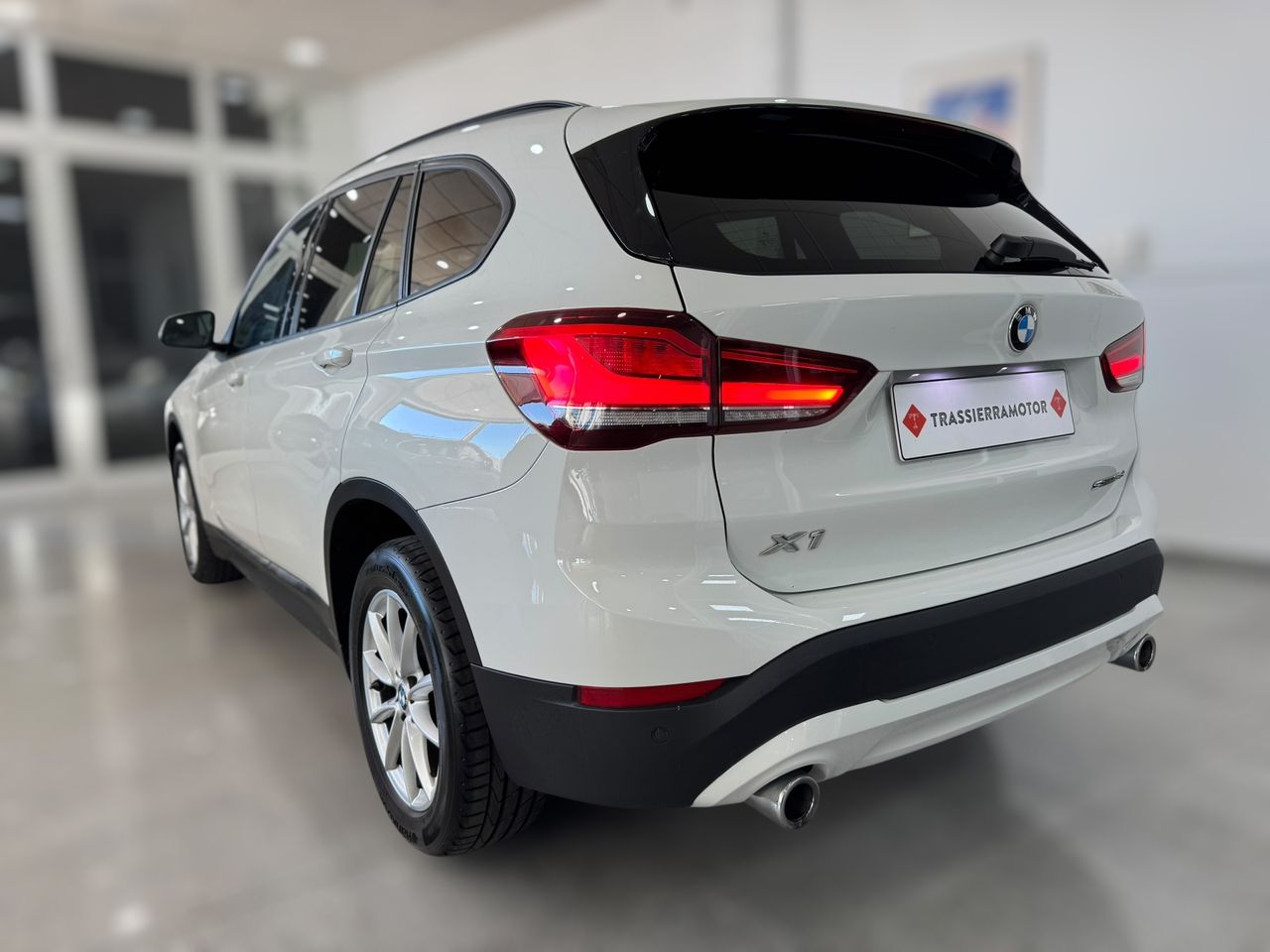 BMW X1 18D sDRIVE 150CV  AUTOMÁTICO ADVANTAGE RESTYLING  - Foto 2