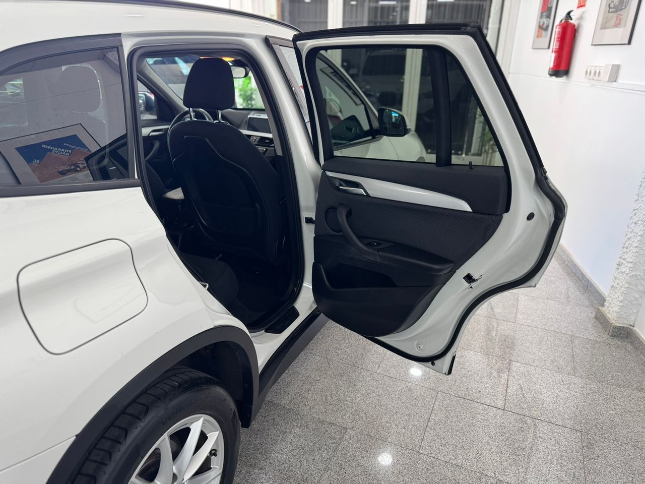 BMW X1 18D sDRIVE 150CV  AUTOMÁTICO ADVANTAGE RESTYLING  - Foto 2
