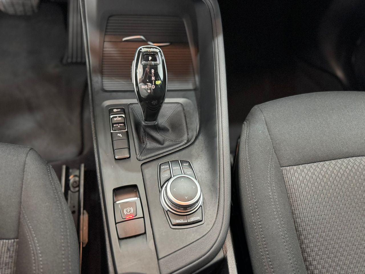 BMW X1 18D sDRIVE 150CV  AUTOMÁTICO ADVANTAGE RESTYLING  - Foto 2