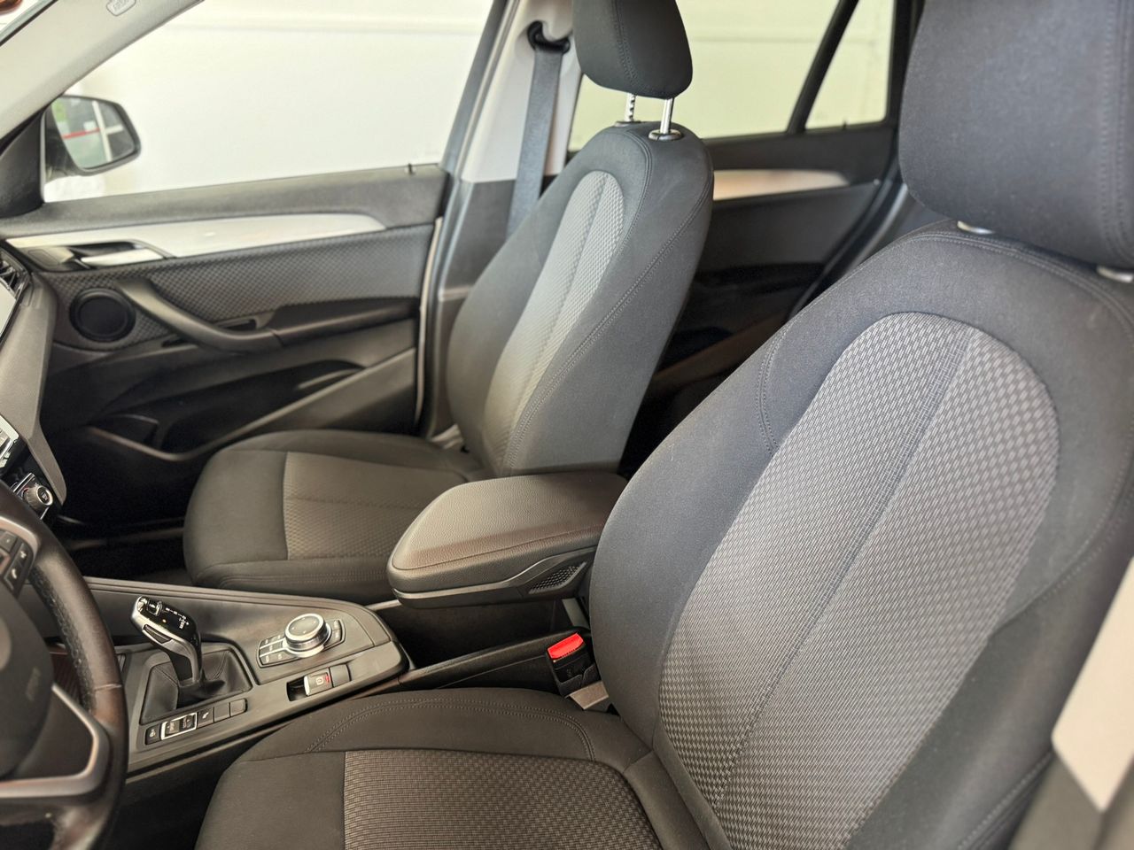 BMW X1 18D sDRIVE 150CV  AUTOMÁTICO ADVANTAGE RESTYLING  - Foto 2