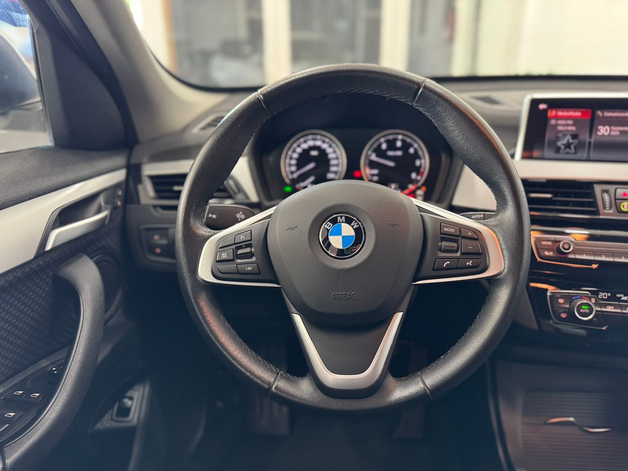 BMW X1 18D sDRIVE 150CV  AUTOMÁTICO ADVANTAGE RESTYLING  - Foto 2