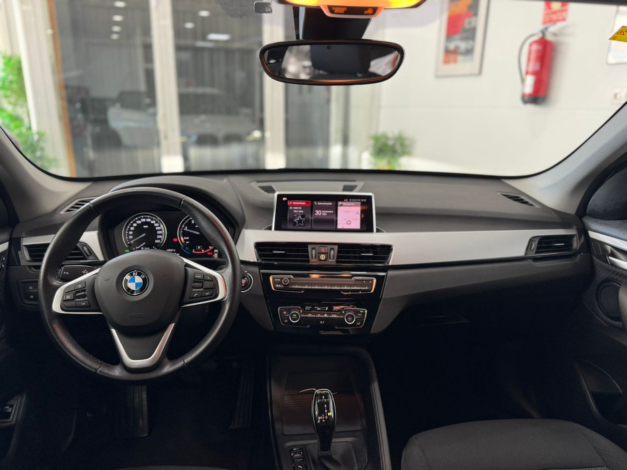 BMW X1 18D sDRIVE 150CV  AUTOMÁTICO ADVANTAGE RESTYLING  - Foto 2