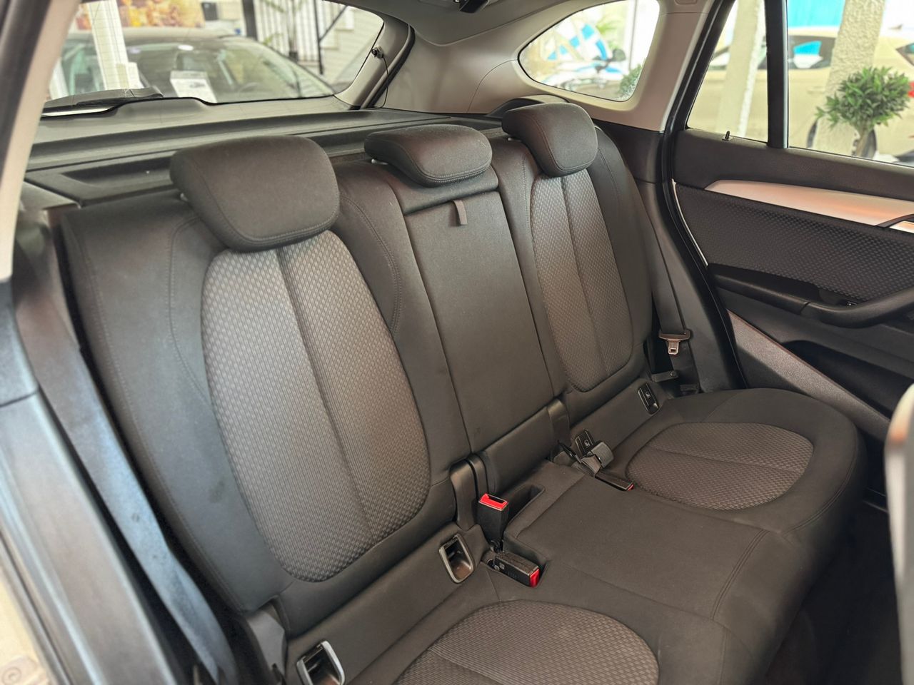 BMW X1 18D sDRIVE 150CV  AUTOMÁTICO ADVANTAGE RESTYLING  - Foto 2